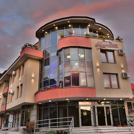 Mountain Boutique Family