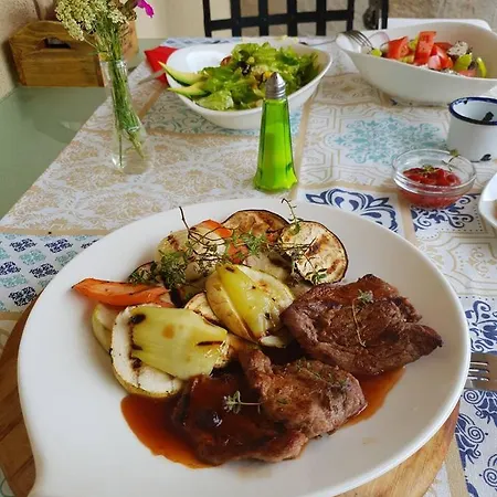 Mountain Boutique Family מלון דבין